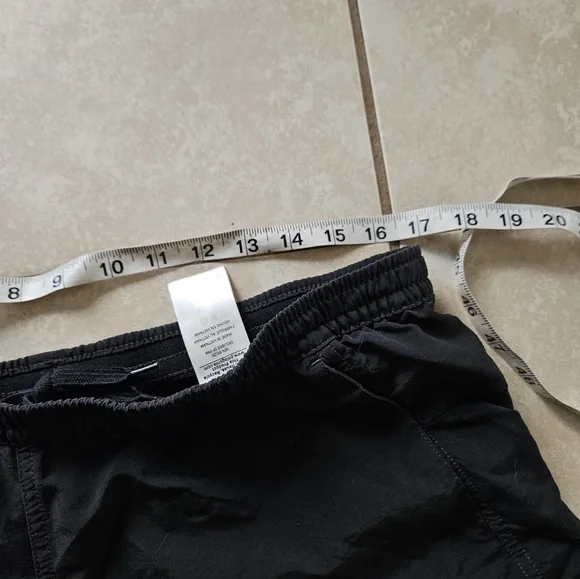 Patagonia Black Baggy Shorts - Picture 6 of 7